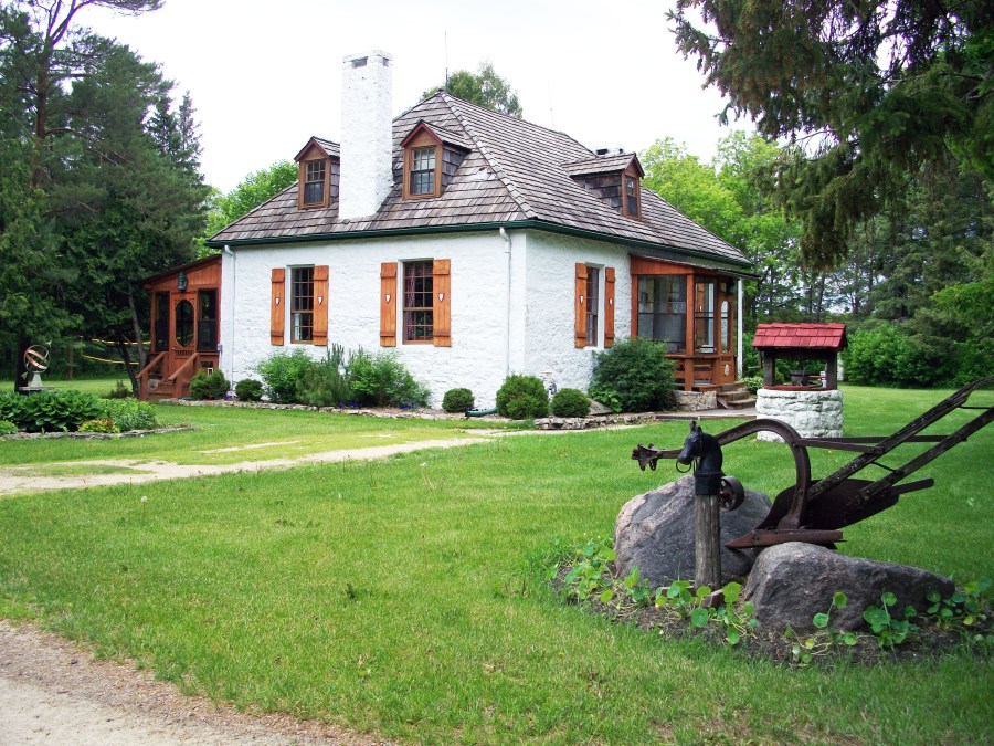 Thomas Bunn House outside.